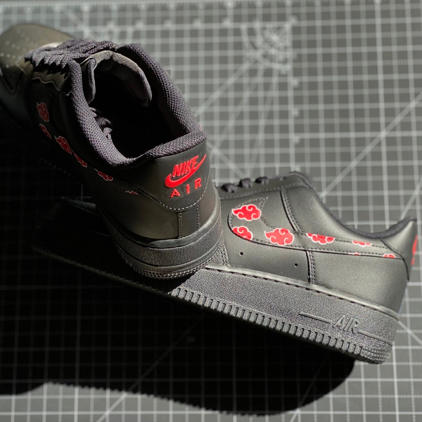 Akatsuki Clouds x Black AF1