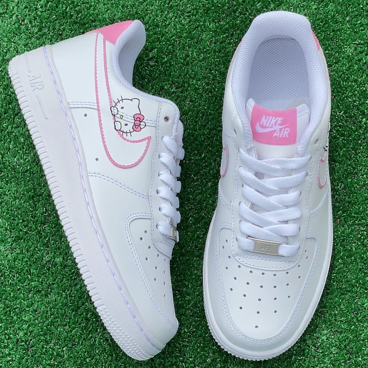 Hello Kitty x AF1